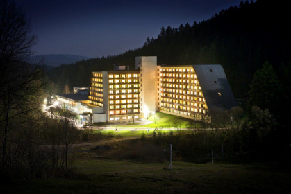         Hotel SOREA ĽUBOVŇA**
