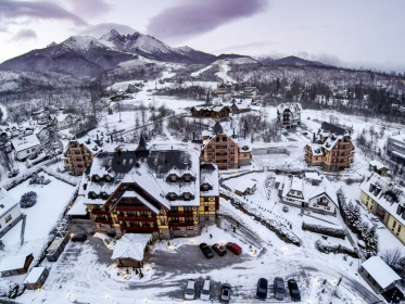         TATRY HOLIDAY RESORT 
